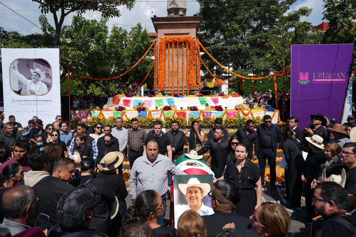 Mexican mayor shot dead in public during Day of the Dead celebrations