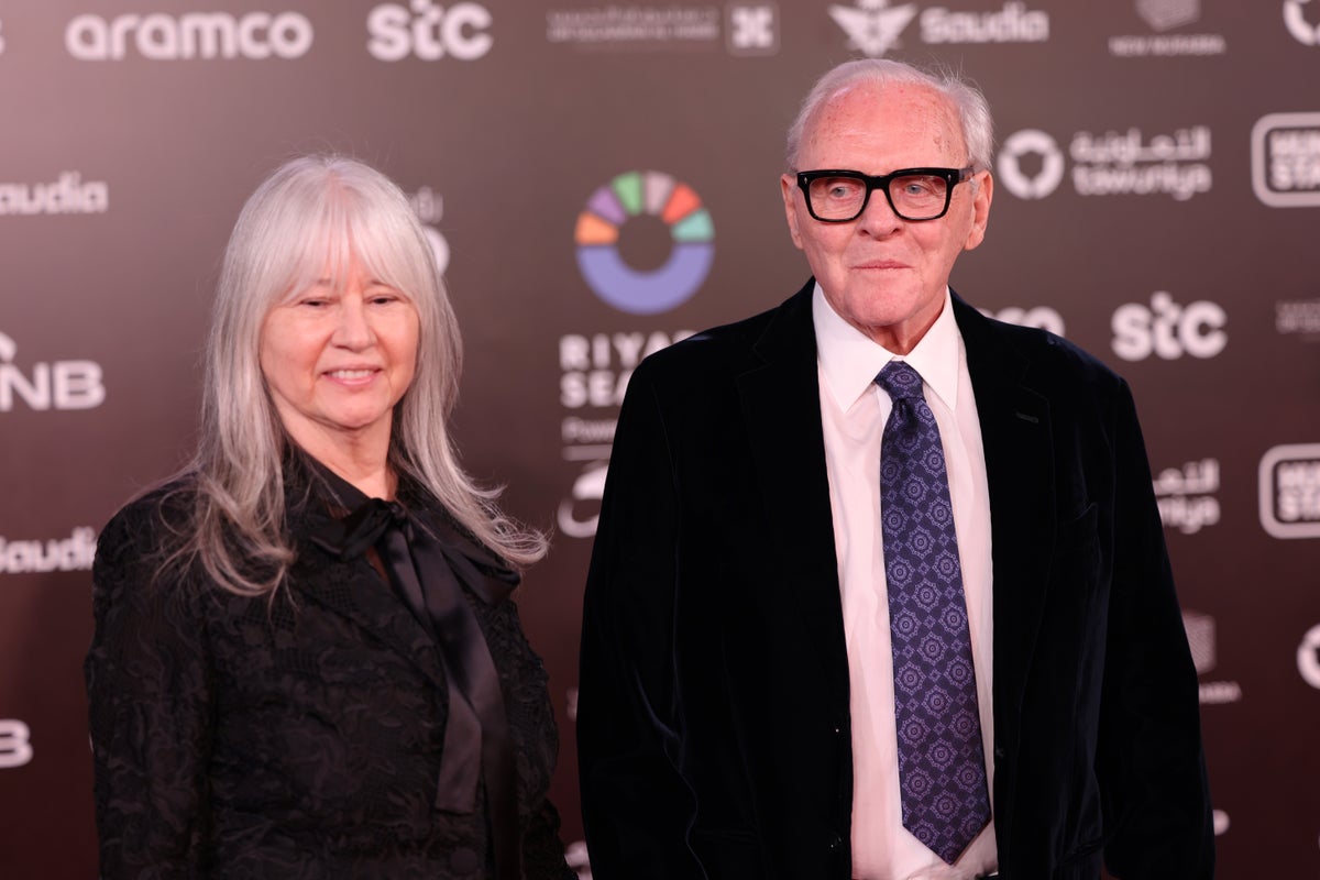 Anthony Hopkins says wife thinks he has autism &mdash; but he believes it&rsquo;s &lsquo;all nonsense&rsquo;