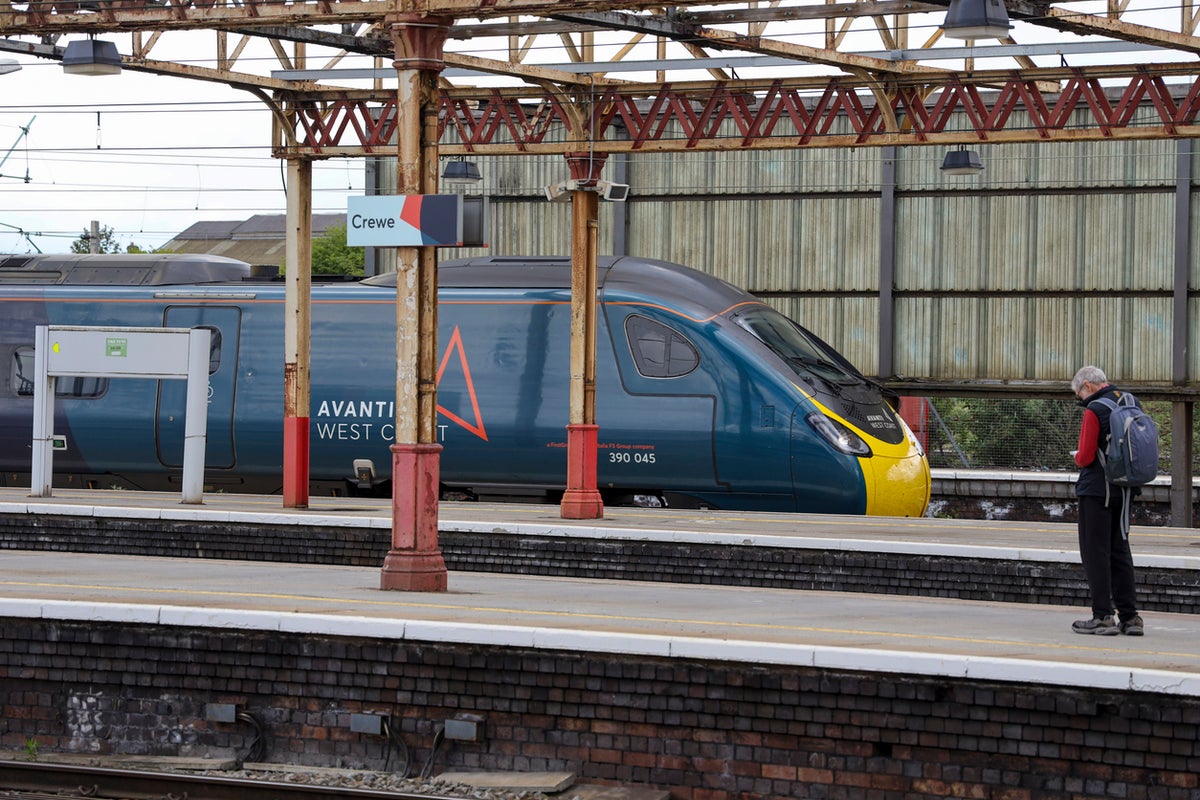 Axed Manchester to London commuter train to continue running but there's a catch