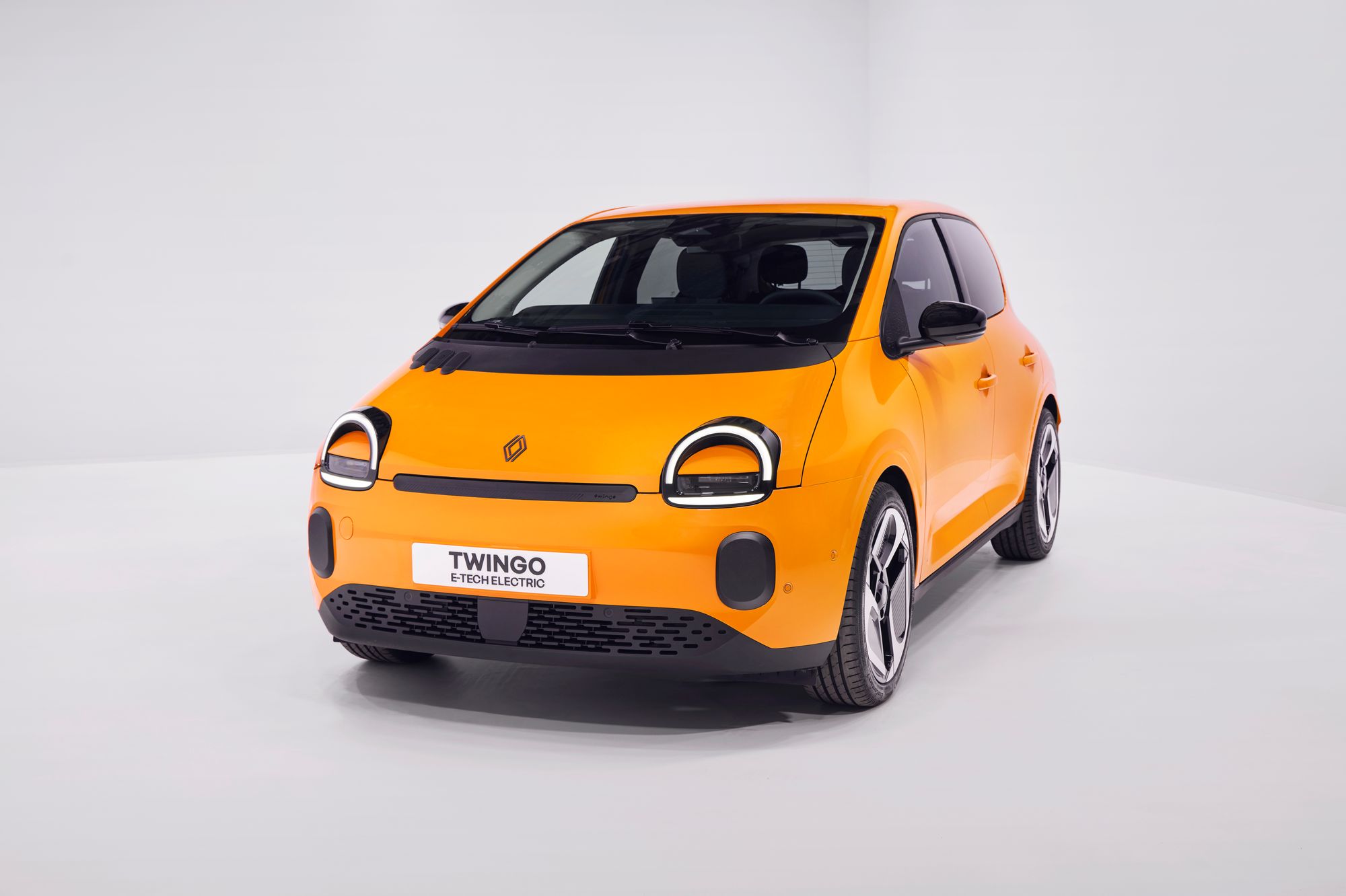 <p>The new Renault Twingo references the 1990s original – that we didn't get in the UK</p>