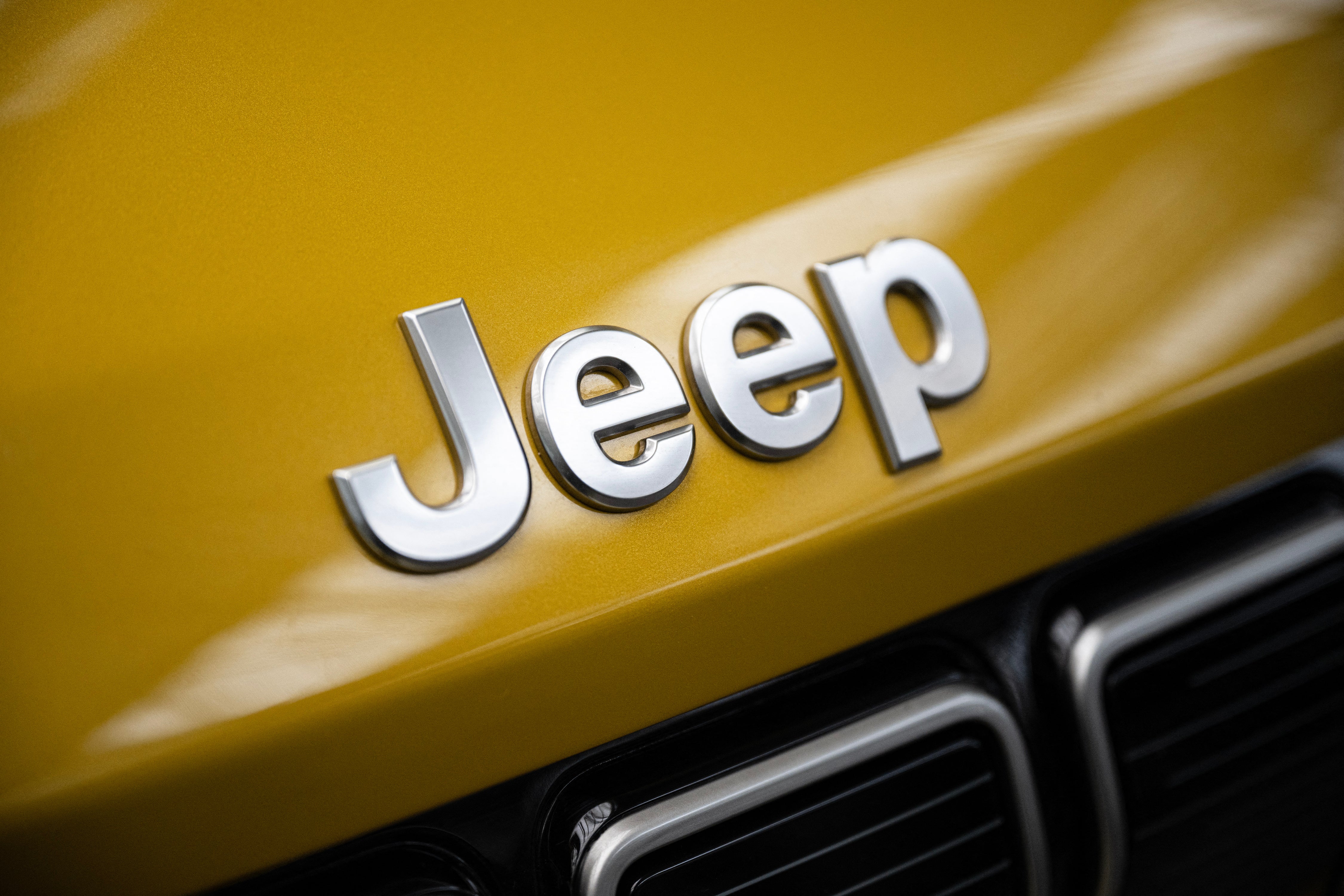 Owners told to park away from homes as Jeep fire risk trigge