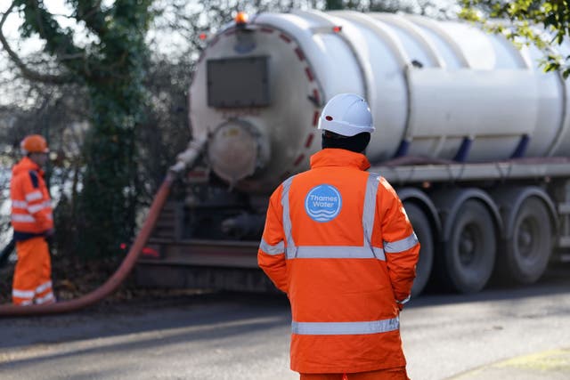 <p>A tanker pumps out excess sewage from the Lightlands Lane sewage pumping station in Cookham</p>
