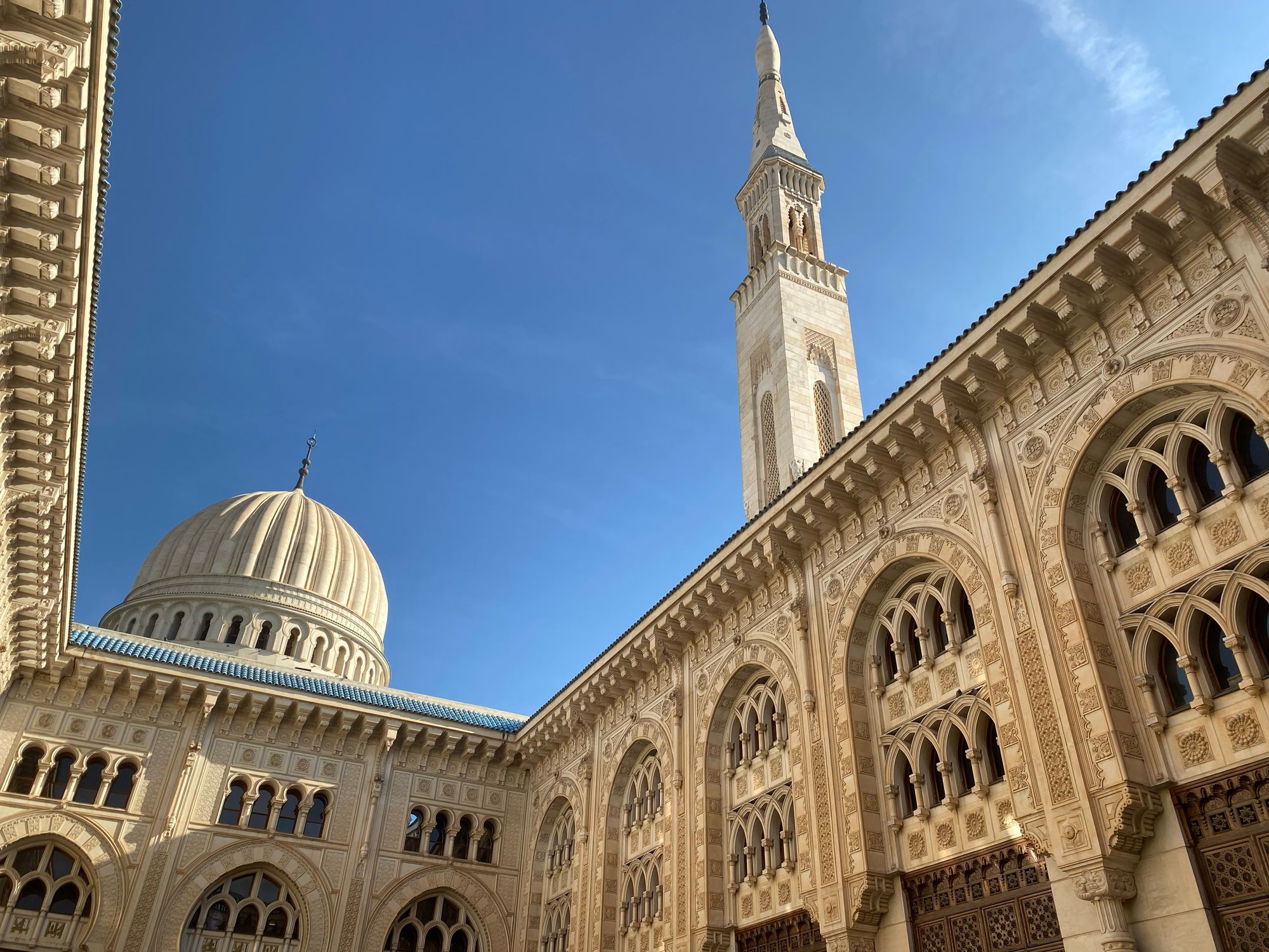 The Emir Abdelkader Mosque in Constantine is a particularly beautiful landmark