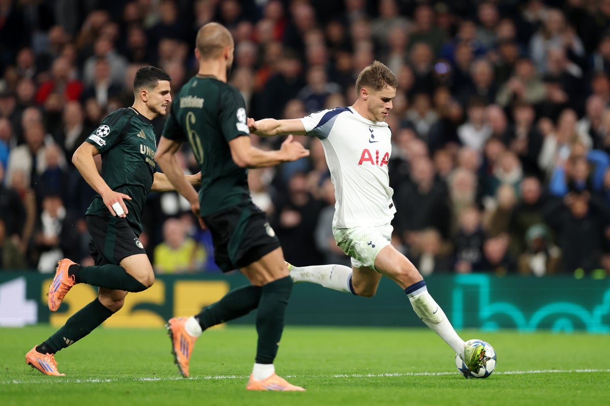 Micky van de Ven compared to Lionel Messi after Tottenham solo goal