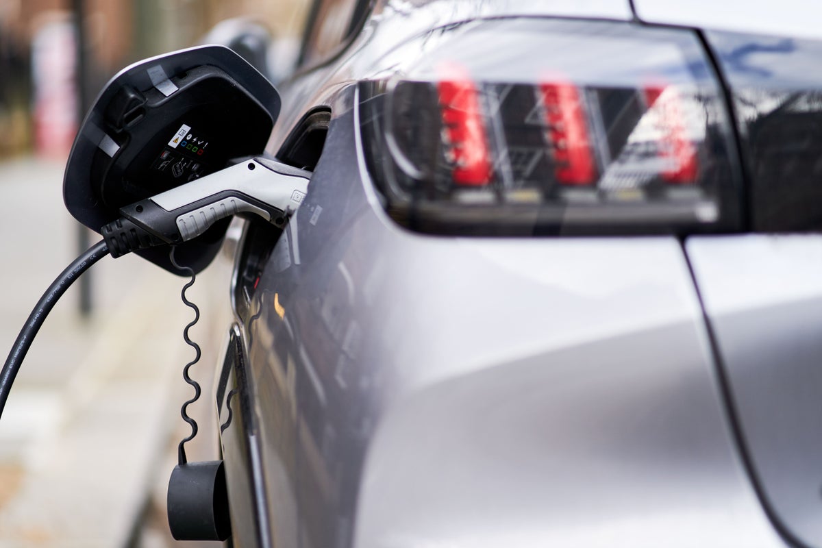 EV pay-per-mile tax could cost fleets £260m a year in admin alone, warns industry