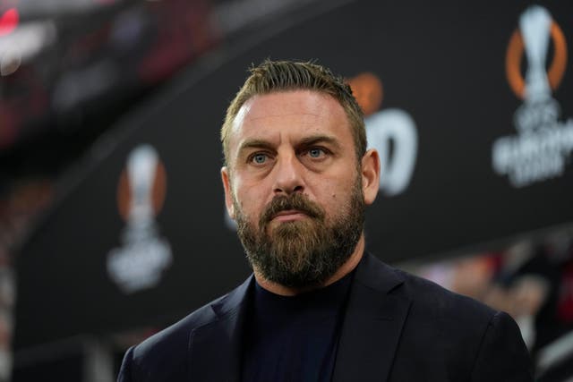 Soccer Genoa De Rossi