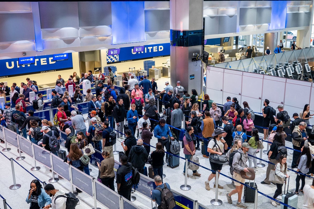 FAA airport shutdown live updates: Nation’s biggest travel hubs brace for impacts from 10 percent cut in flights