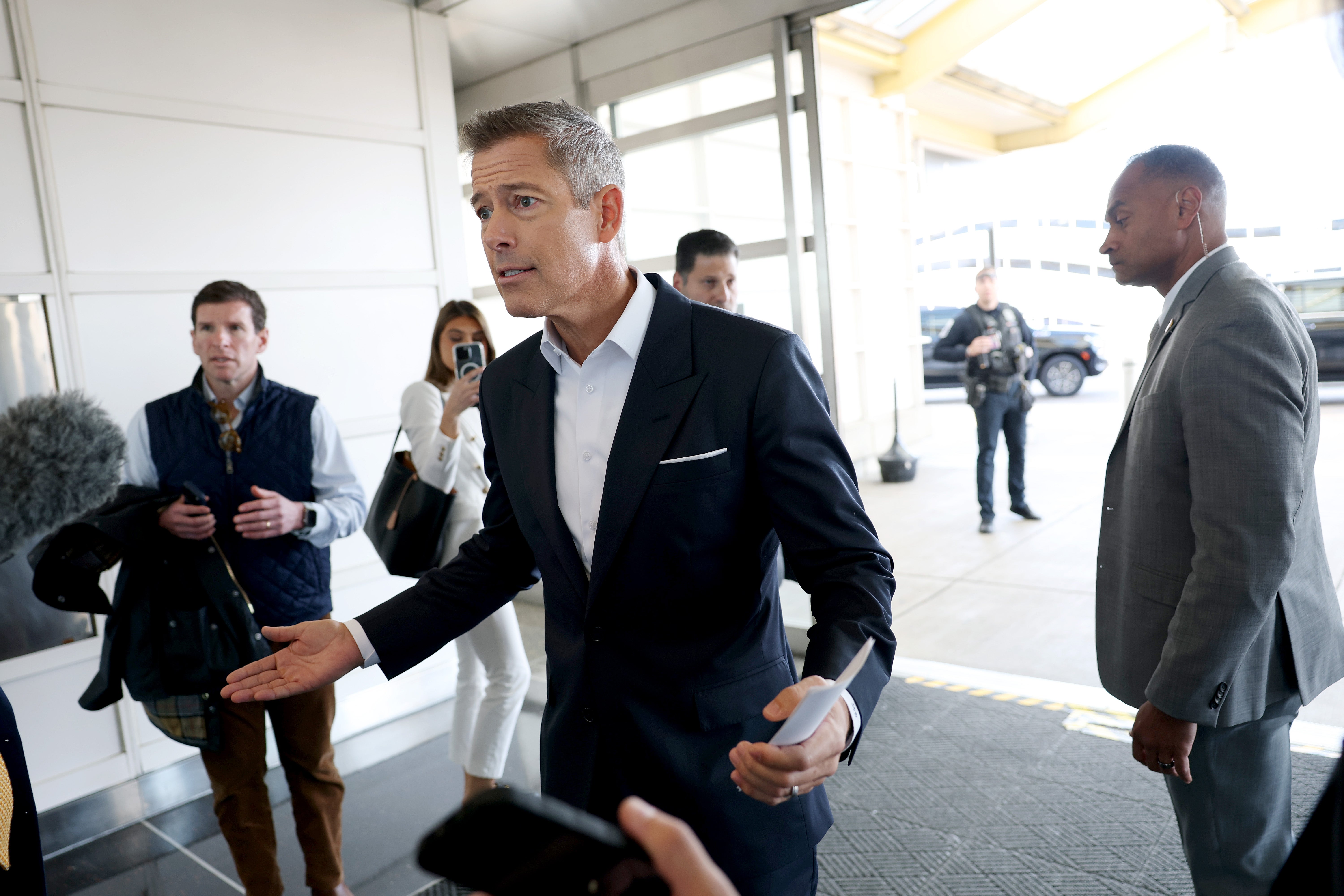 <p>Transportation Secretary Sean Duffy is set to fly to Wisconsin for a campaign event with his son-in-law, a move that has drawn ire from the White House amidst the government shutdown, according to a report.</p>