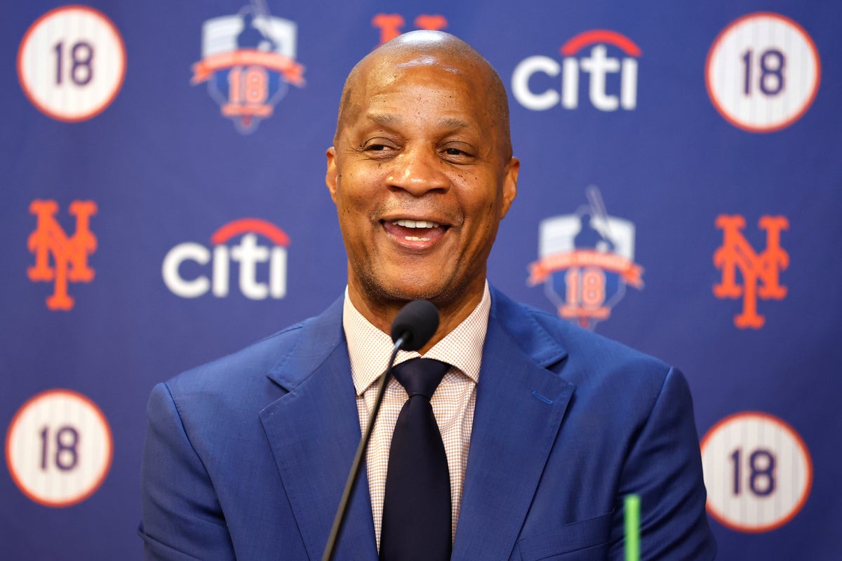 Trump pardons former New York baseball star Darryl Strawberry for tax evasion