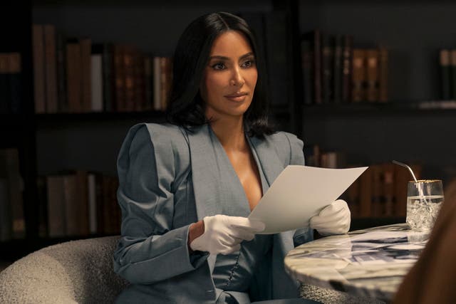 <p>Kim Kardashian como Allura Grant en el criticado drama legal ‘Todo vale’ </p>