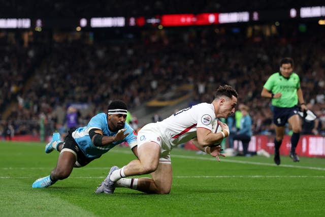 <p>Henry Arundell leaps over the line to score England’s fifth try</p>