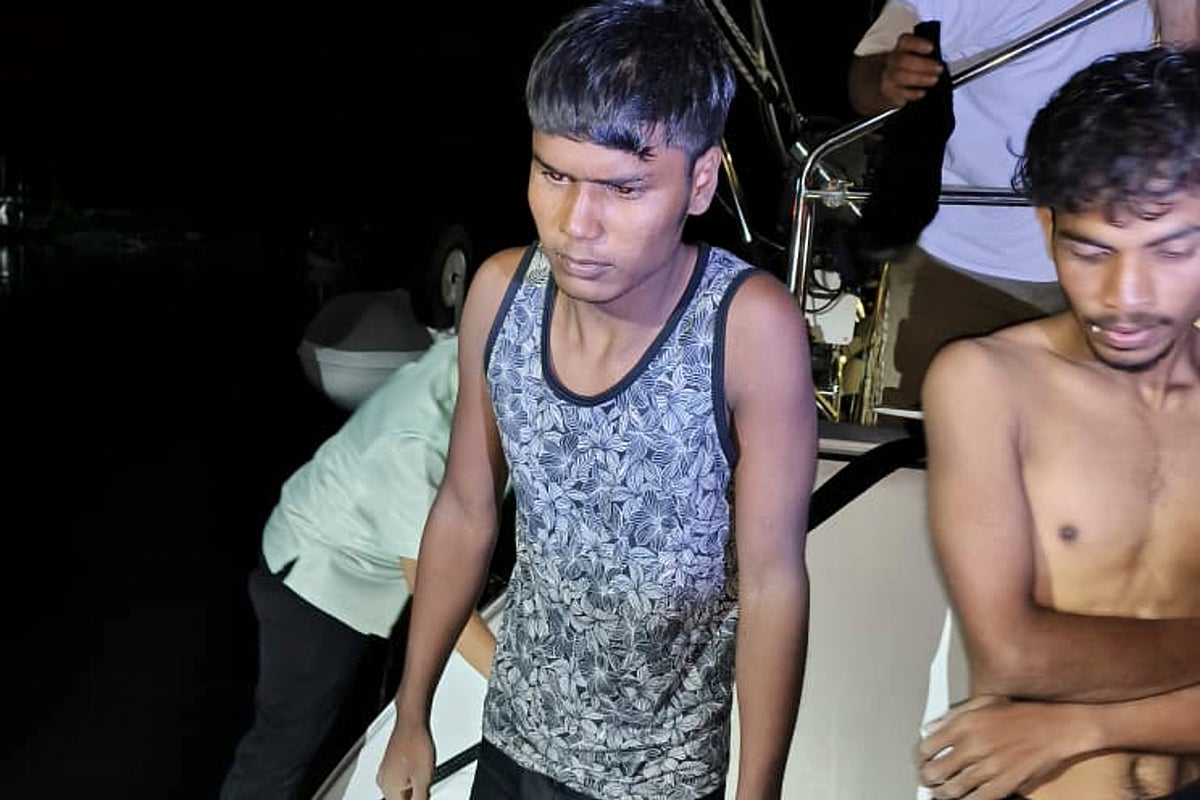 A boat from Myanmar with hundreds of migrants capsizes off Malaysia, 1 body found and 10 rescued A boat from Myanmar with hundreds of migrants capsizes off Malaysia, 1 body found and 10 rescued