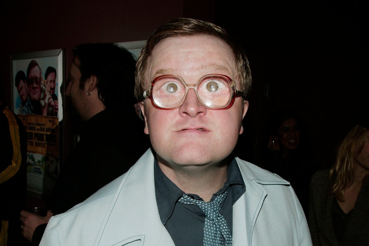 Trailer Park Boys’ Mike Smith accused of with sexual assault and kicked off show Trailer Park Boys’ Mike Smith accused of with sexual assault and kicked off show