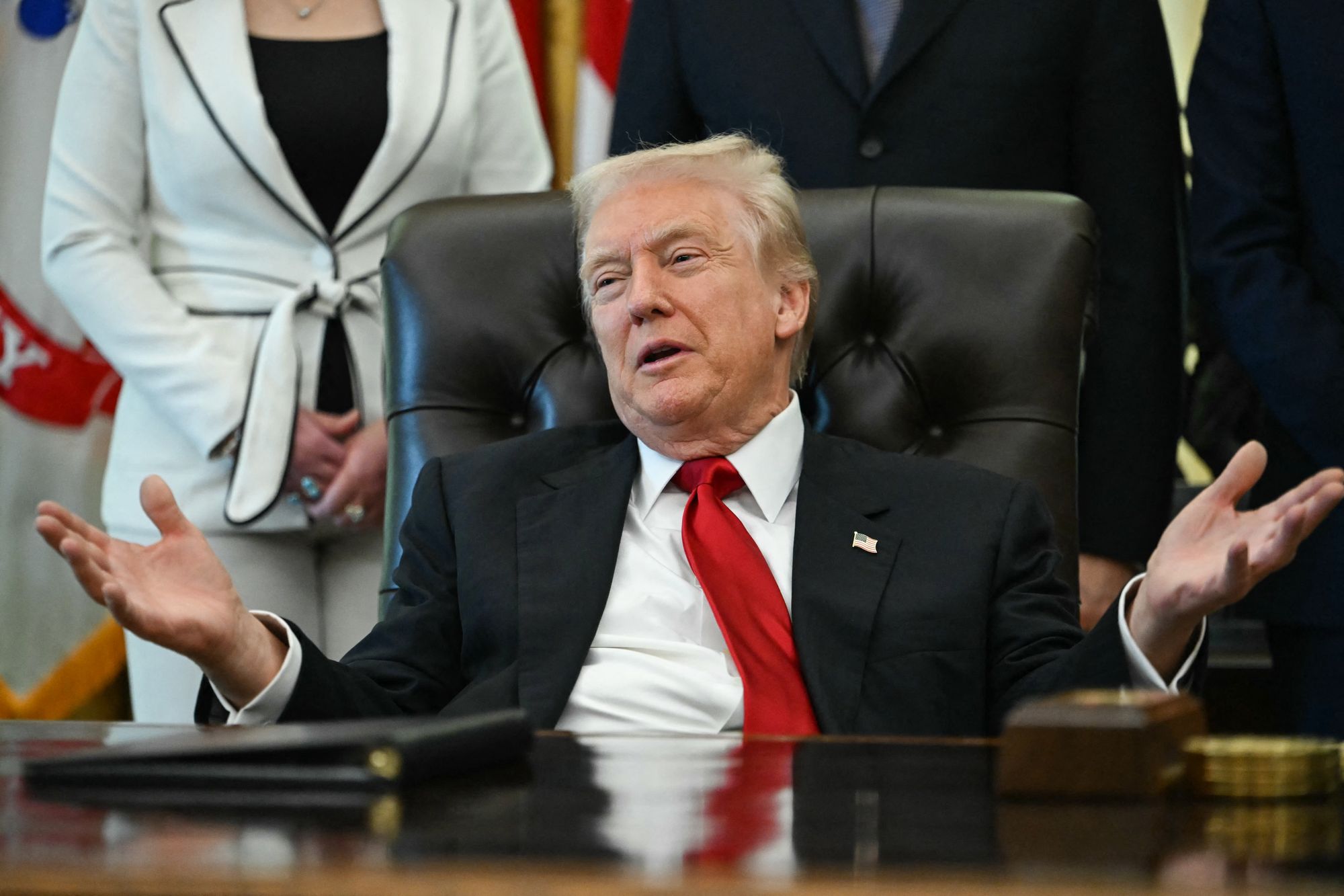 Trump promises $2,000 payments to most Americans during Sunday morning ...