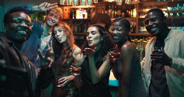 <p>Alcohol’s function as a social lubricant could be linked to success</p>