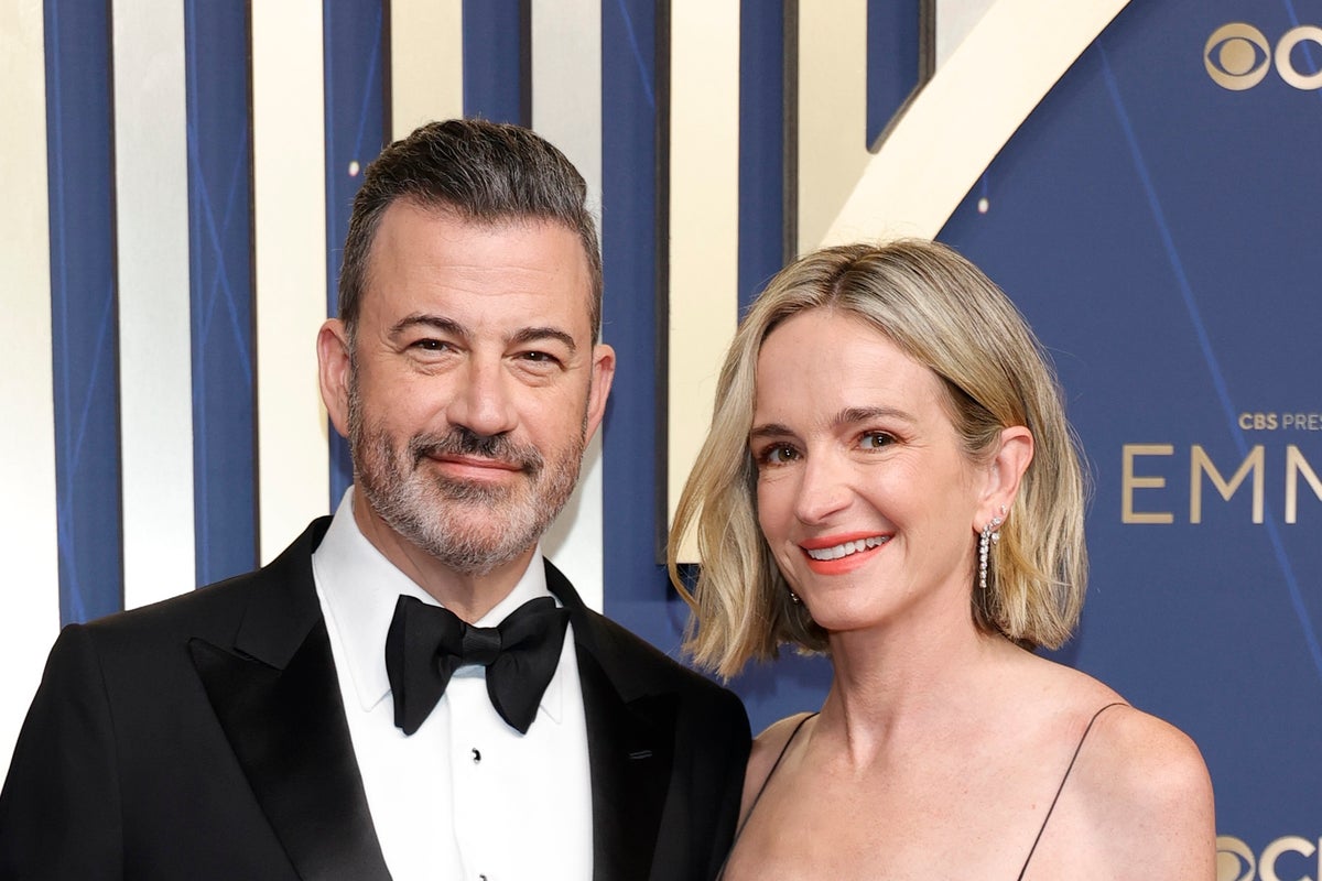 Jimmy Kimmel’s wife reveals she’s ‘lost relationships’ with family members supporting Trump Jimmy Kimmel’s wife reveals she’s ‘lost relationships’ with family members supporting Trump