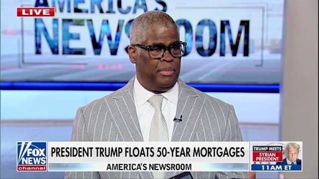 <p>Fox Business anchor Charles Payne said that he does not like Donald Trump's plan to offer 50-year mortgages to bring down monthly housing costs.</p>