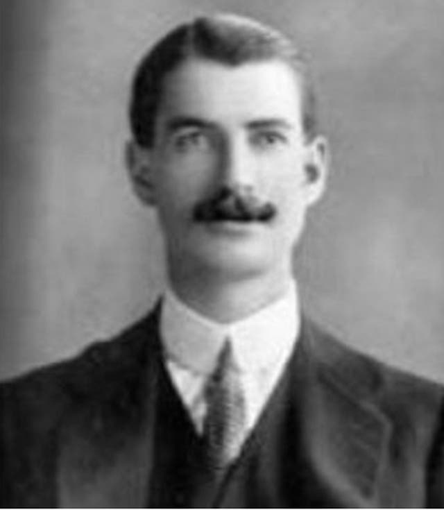 <p> Lt Hunter, a keen golfer from Edinburgh, died aged 36 after he was fatally wounded taking part in an attack on Bellewaerde Lake near Hooge</p>