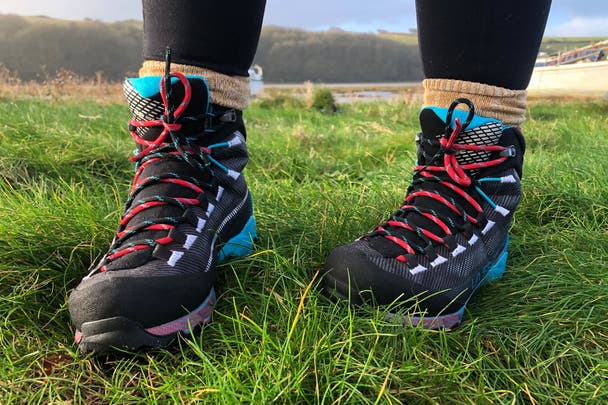 best women's walking boots indybest review La Sportiva aequilibrium hike woman GTX