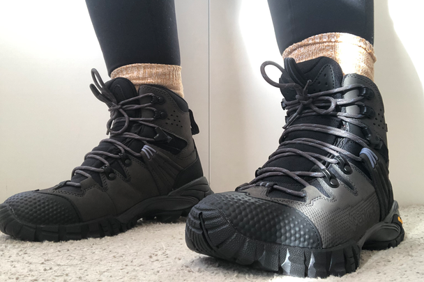 best women's walking boots indybest review Columbia women's geoterra outdry leather hiking boot