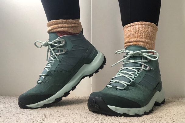 best women's walking boots indybest review Quechua women’s waterproof mountain walking boots - MH500