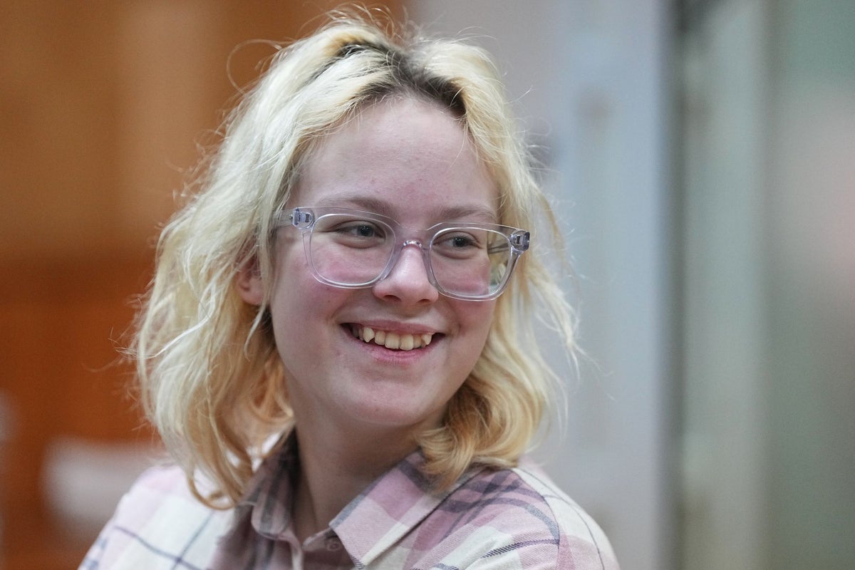 Russian teenager jailed for singing anti-Kremlin songs sent back to prison