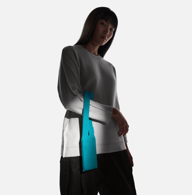 <p>Apple announces new knitted iPhone accessory iPhone Pocket</p>