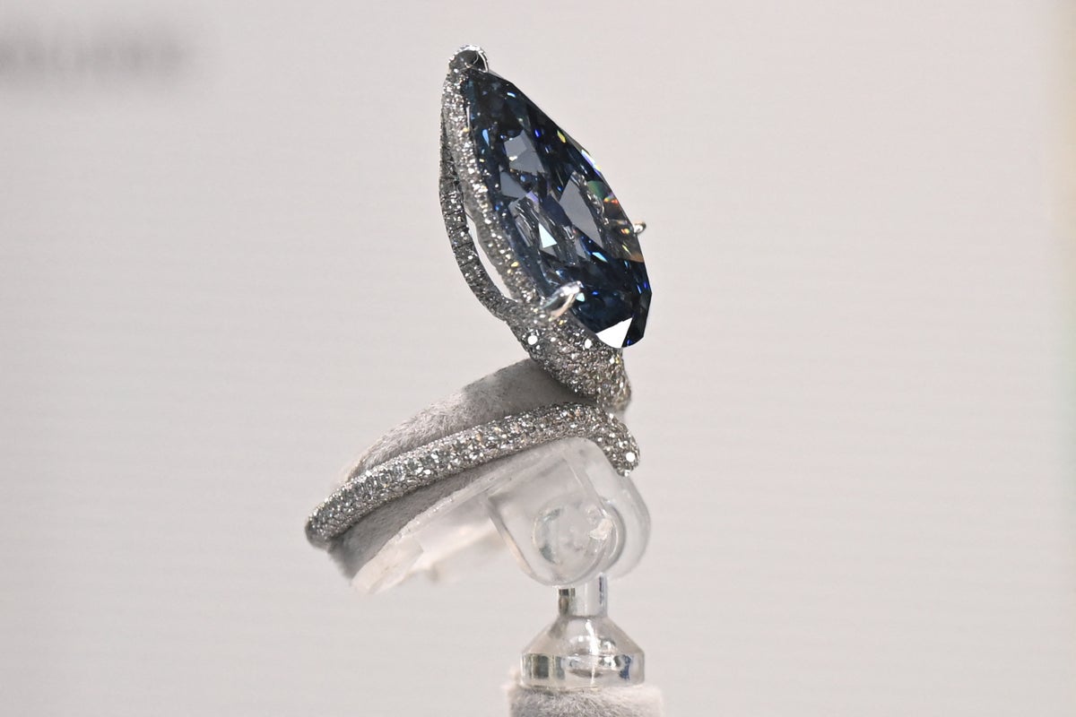 The sparkling 9.51-carat Blue Mellon diamond ring that just sold for millions at auction The sparkling 9.51-carat Blue Mellon diamond ring that just sold for millions at auction