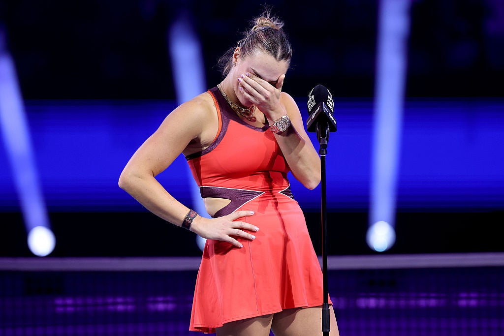 Aryna Sabalenková zostáva s veľkým náskokom svetovou jednotkou, ale tento rok utrpela kruté straty