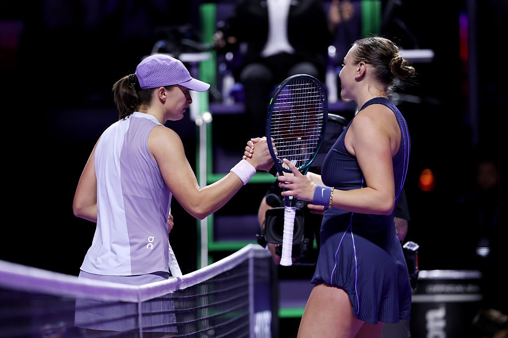 Amanda Anisimova recovered from her heavy loss to Iga Swiatek in the Wimbledon showpiece and now leads their head-to-head 2-1