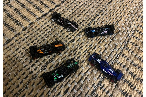 Hot Wheels 5-pack toy cars formula 1