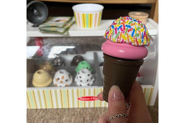 best gifts for four-year-olds indybest review Melissa & Doug scoop and serve ice cream counter