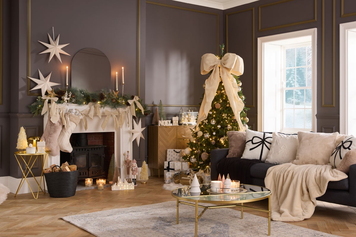 11 fabulous faux trees, garlands and wreaths for festive décor