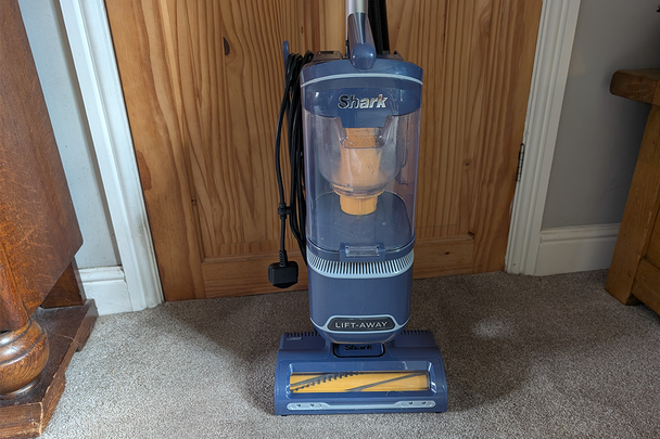 Best upright vacuum IndyBest review Shark stratos anti hair wrap