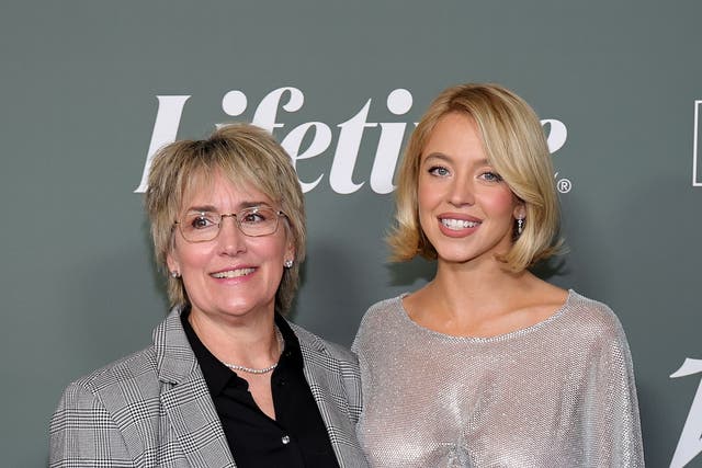 <p>Christy Martin y Sydney Sweeney</p>
