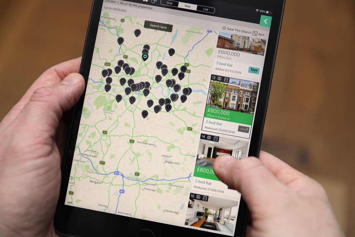 Rightmove accused by UK estate agents of charging excessive fees