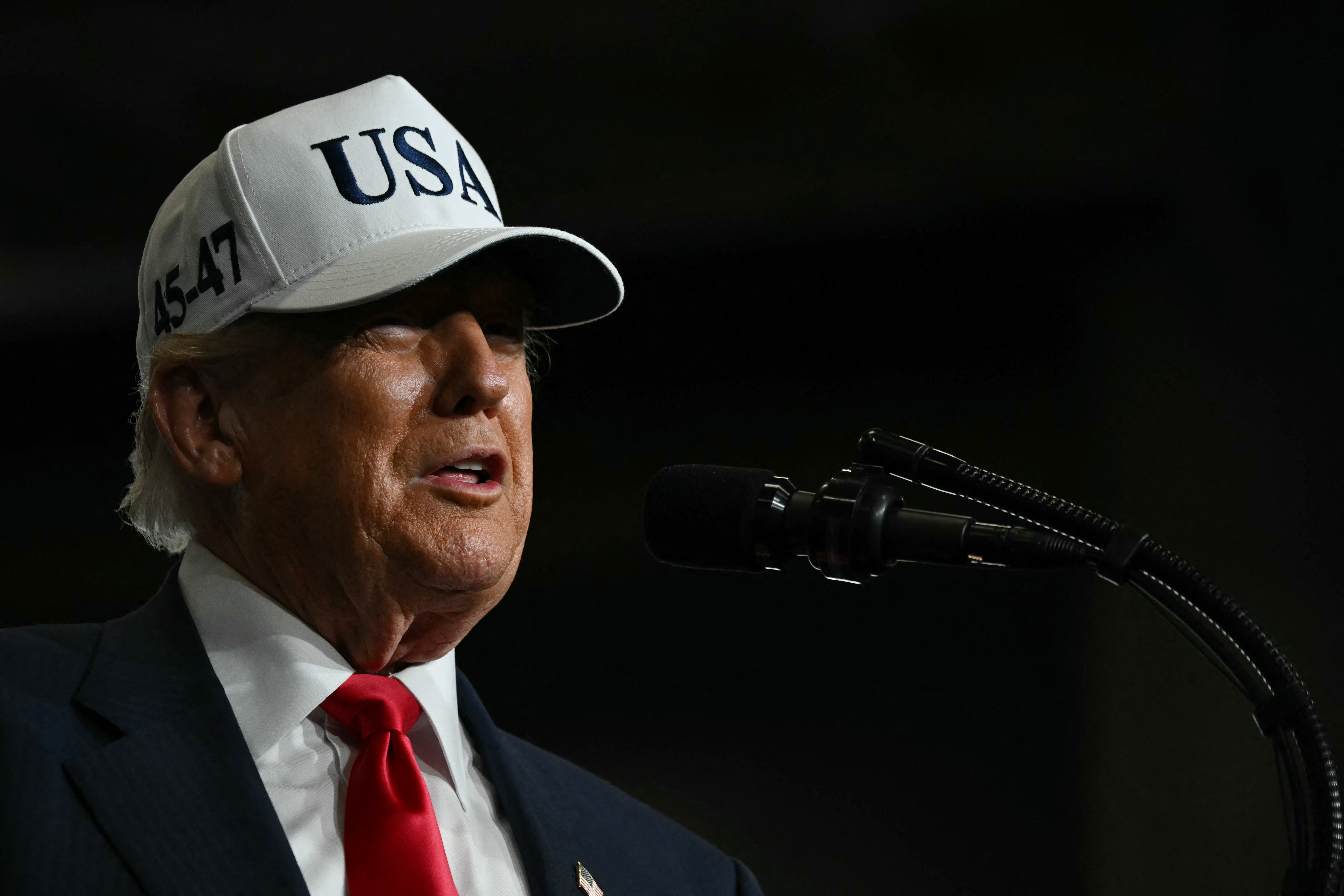 <p>The Trump Organization looked to bring in nearly 200 foreign workers on visas this year, the highest total to date, according to data from the Department of Labor.</p>