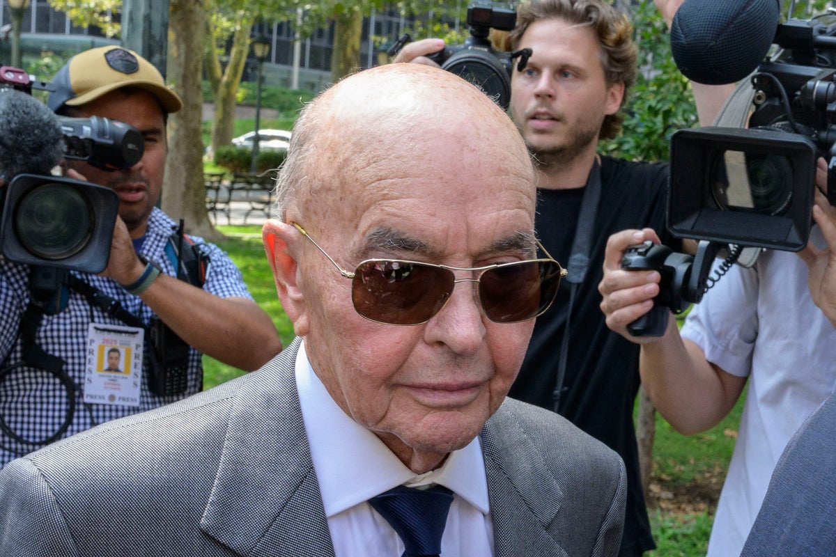 Former Tottenham owner Joe Lewis to be pardoned by Donald Trump