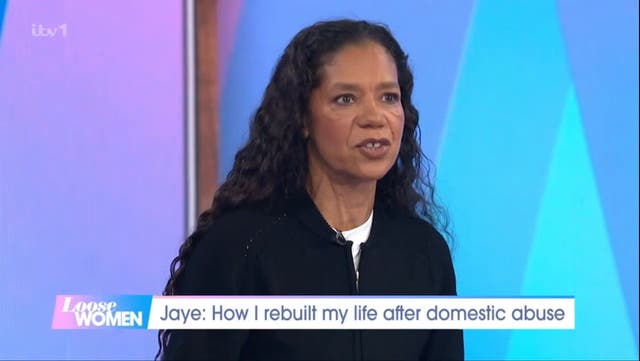 <p>Emmerdale actor Jaye Griffiths breaks down in tears on Loose Women as she relives horrific abuse from ex.</p>