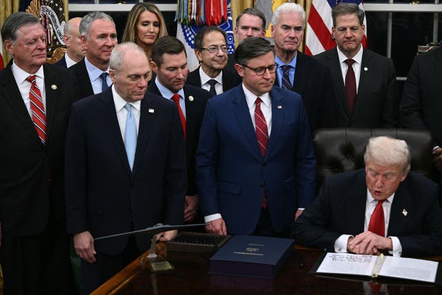 <p>US President Donald Trump signed the bill package to open the federal government</p>