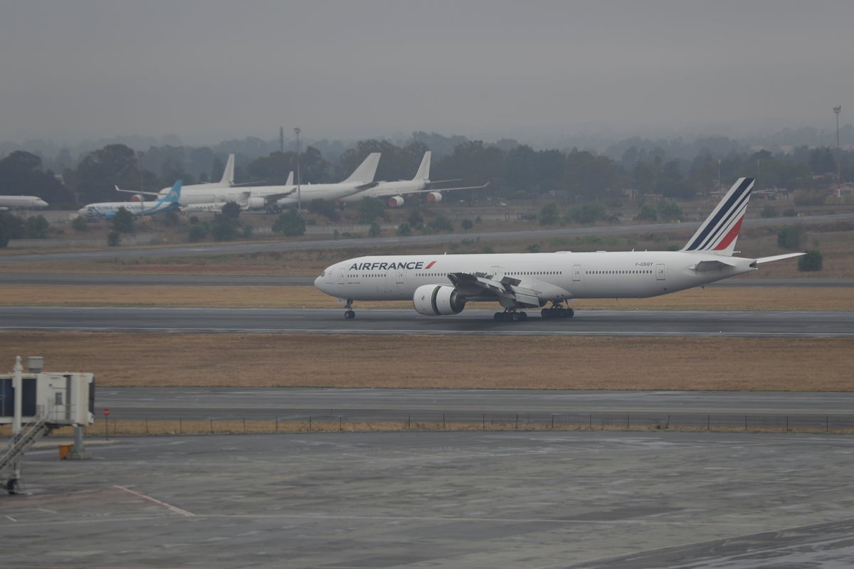 More than 150 Palestinians held on plane in South Africa for 12 Hours