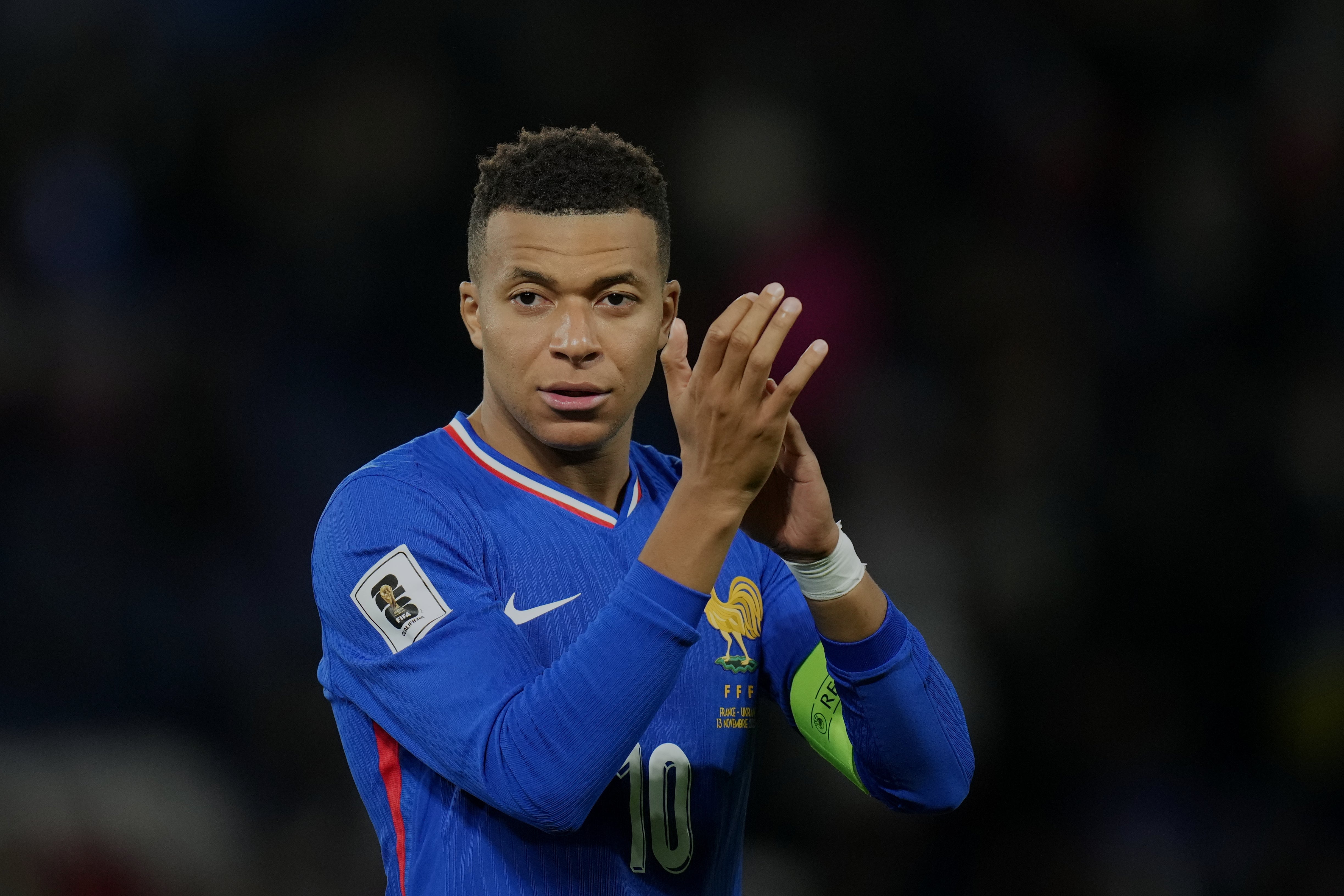 Kylian Mbappe enfrenta reconvenção do PSG