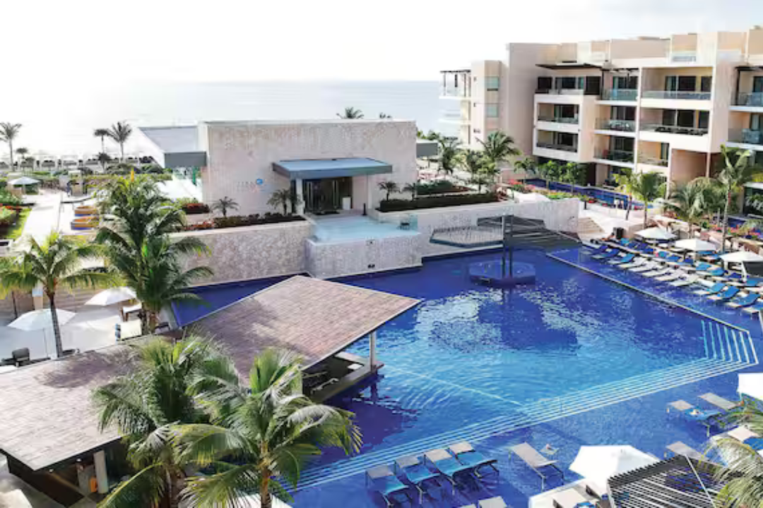 There’s 40 per cent off adults-only stays at the Royalton Hideaway Riviera in Cancun