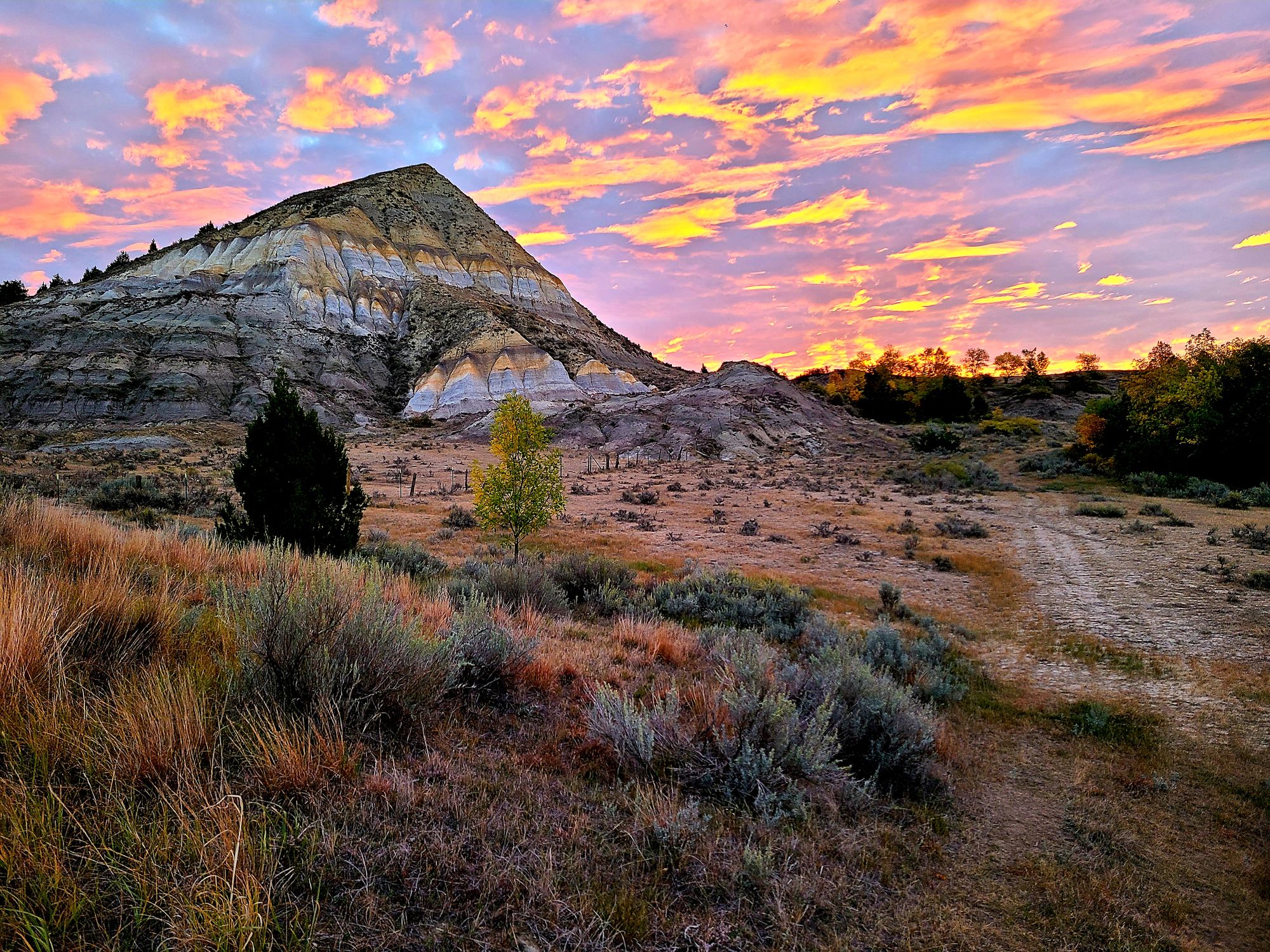 The spellbinding Badlands — a maze of cliffs, pinnacles and canyons that look like layer cakes