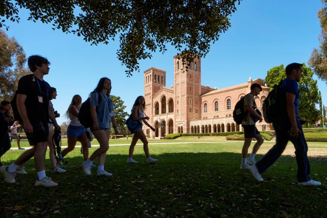 TRUMP-UNIVERSIDAD DE CALIFORNIA