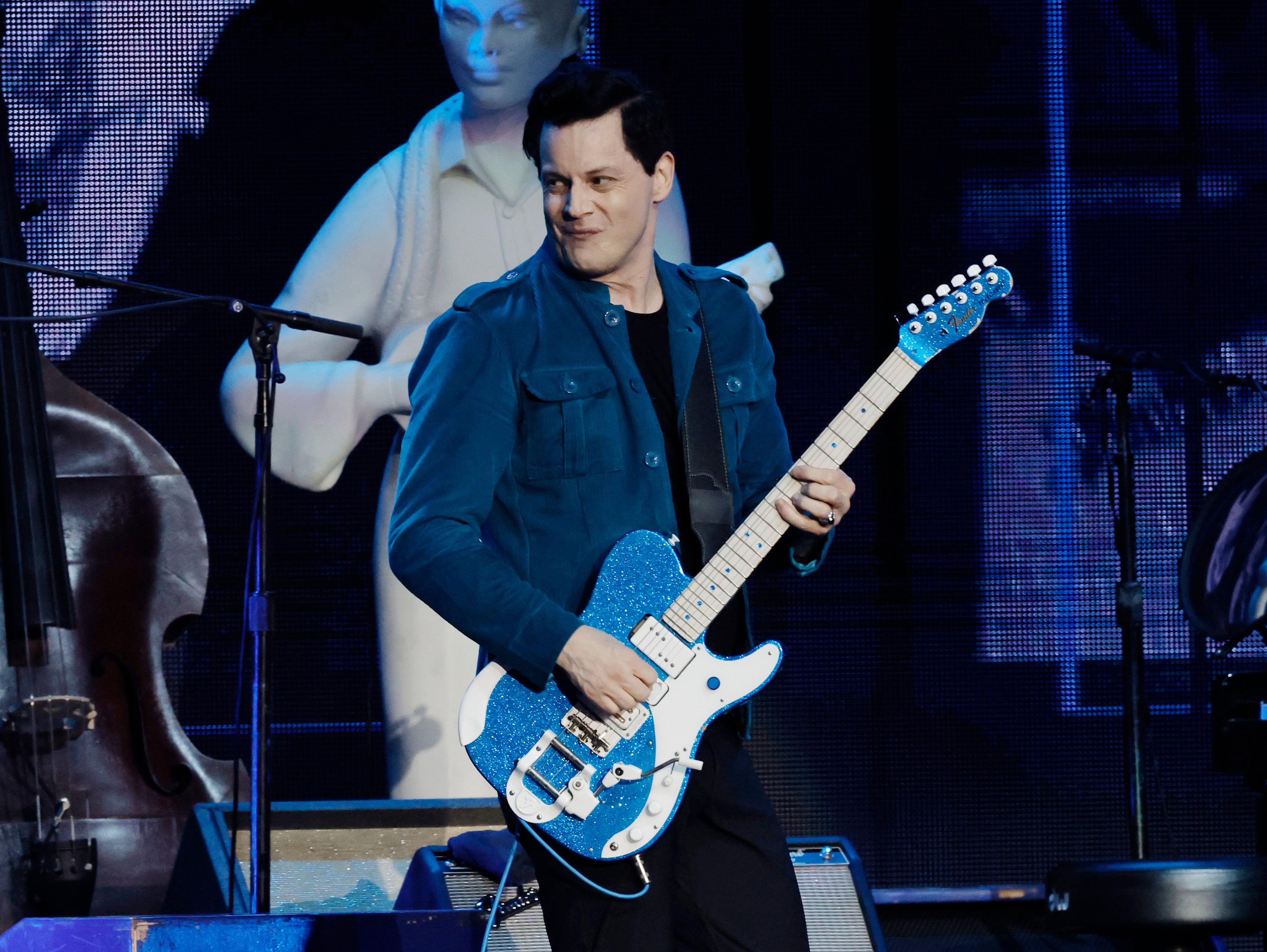 Jack White is set to play at the Thanksgiving day halftime show for the Detroit Lions