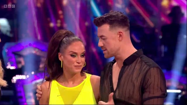 <p>Strictly's Vicky Pattison makes tearful apology after show exit.</p>
