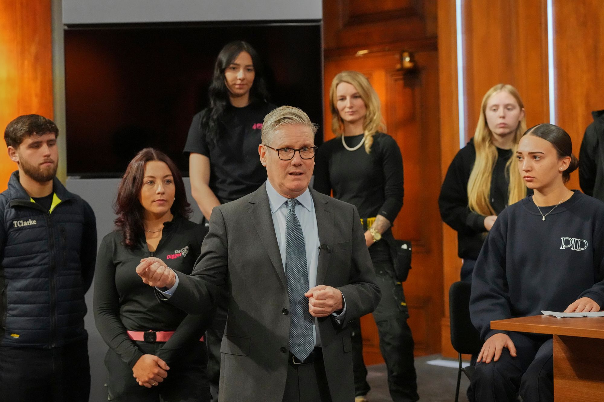 <p>The Prime Minister called for unity following recent "civil war" and Budget leaks</p>