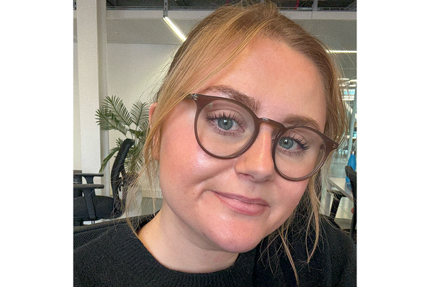 best setting spray indybest review One:Size on ‘til dawn mattifying waterproof setting spray