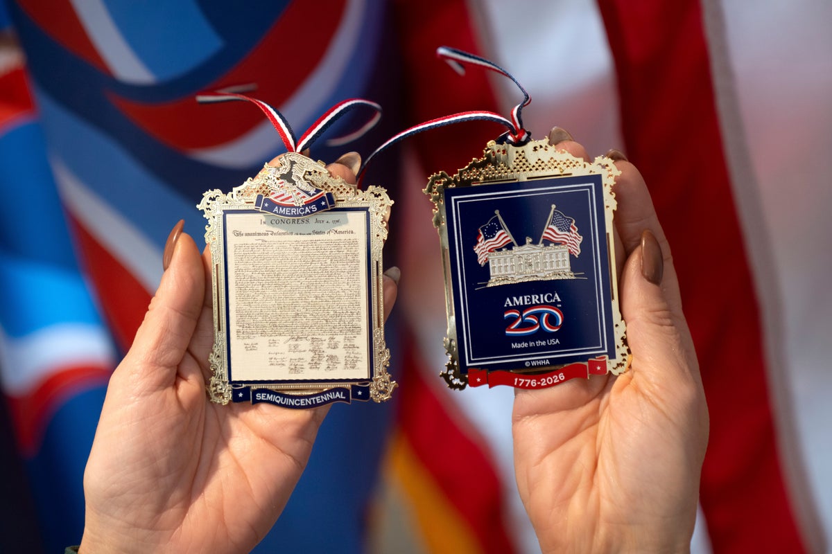The special addition to this year&rsquo;s Official White House Christmas Ornament lineup as $27 keepsake is unveiled
